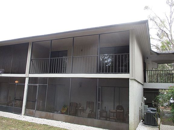 2nd image of 6 Veronese Ct