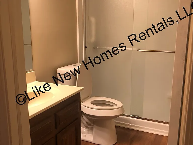 4440 Shubert Ave — Photo 11