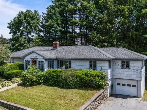 171 Greeley St, Clinton, MA 01510