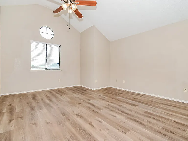 1411 Sandalwood Dr — Photo 10