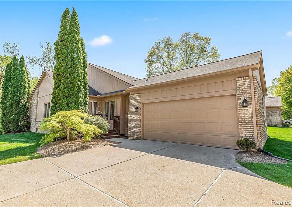 35375 Lone Pine Ln, Farmington, MI 48335 Zillow