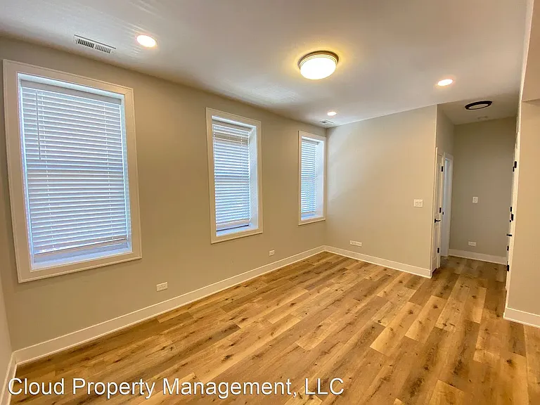 2700 S Kildare Ave #3M — Photo 9