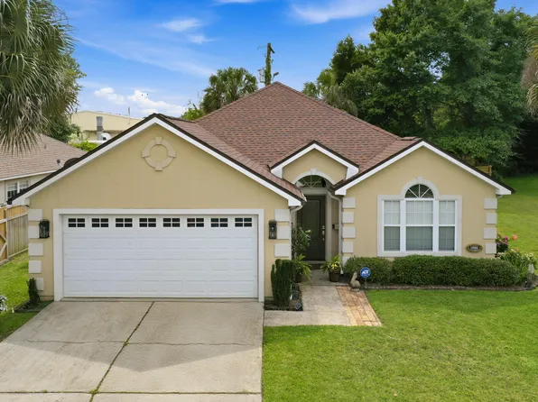 1900 Kadima Cir, Fort Walton Beach, FL 32547