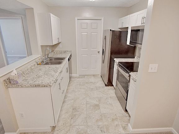 2nd image of 205-4 Cave Run Dr