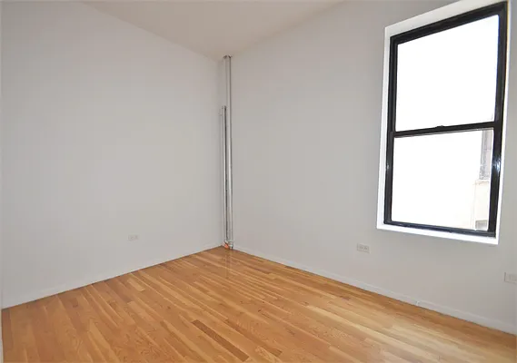 Rented by CITY SKYLINE REALTY INC | media 12