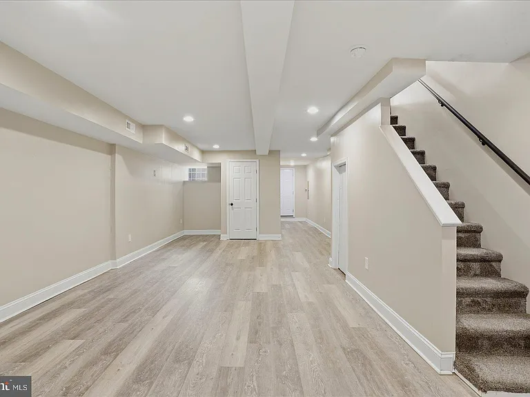 2605 Denison St — Photo 18