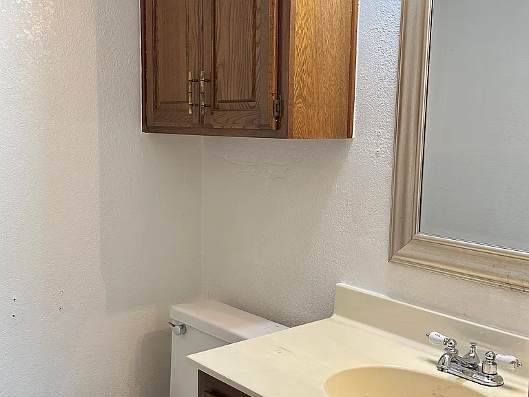 1145 Robin Hood Ln — Photo 38