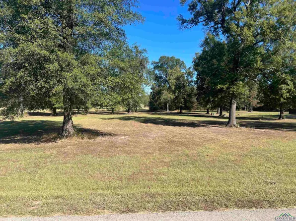 114 Deerfield Rd S, Longview, TX 75605