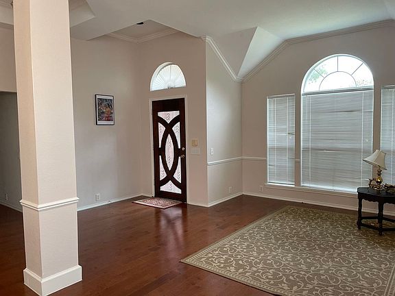 4th image of 2452 Brycewood Ln
