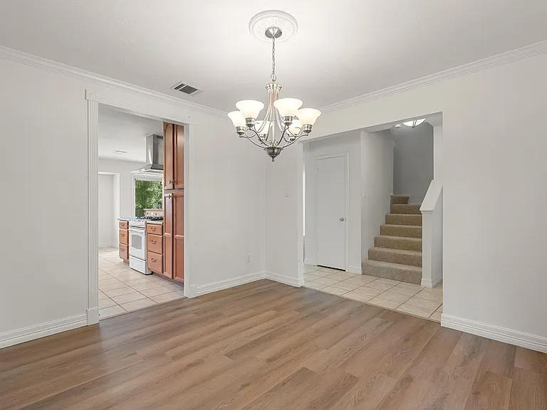 11811 Carshalton Dr — Photo 7