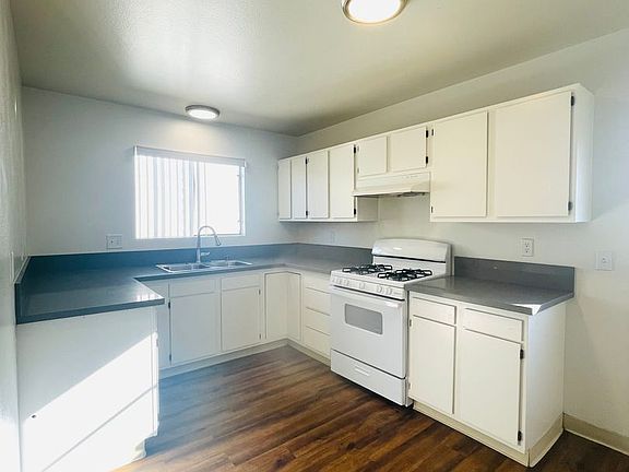 5th image of 405 Arcade Dr #407