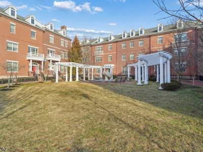 8 Bellcourt Pl, Livingston, NJ, 07039