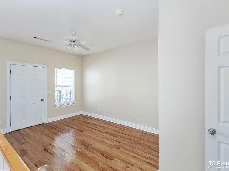 523 N Storer Ave #1-3 — Photo 5