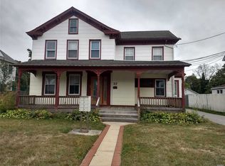 37 Jennings Ave APT 4, Patchogue, NY 11772