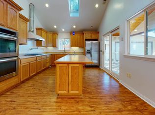 154 S Padre Juan Ave, Ojai, CA 93023