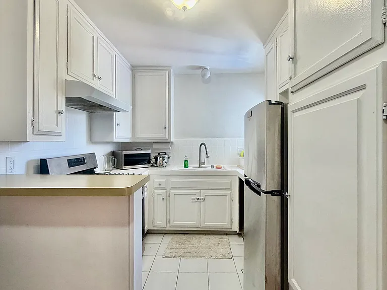 3724 Kelton Ave #3-2 — Photo 13