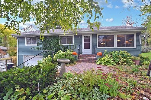 1st image of 776 Parker Ave