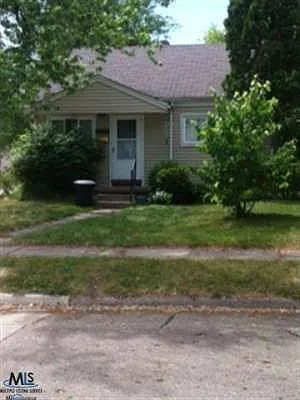 23705 Davey Ave photo 1
