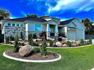 695 W Broken B Ln, Kaysville, UT 84037