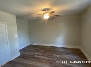1005 W Hubbard St, Mineral Wells, TX 76067