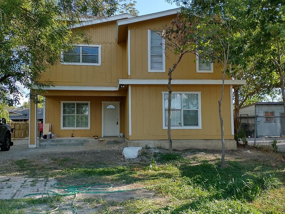 1st image of 614 Barberry St #101
