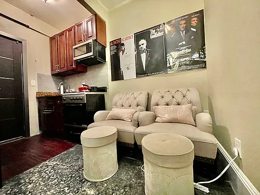 Rented by R New York | media 34