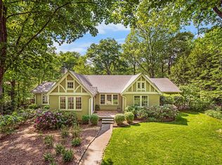 102 Laurel Ln, Lookout Mountain, TN 37350