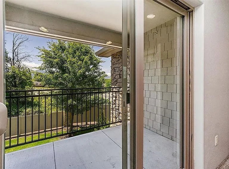 1280 Ashford Way #1 — Photo 2