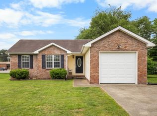 212 Moncrest Dr, Clarksville, TN 37042