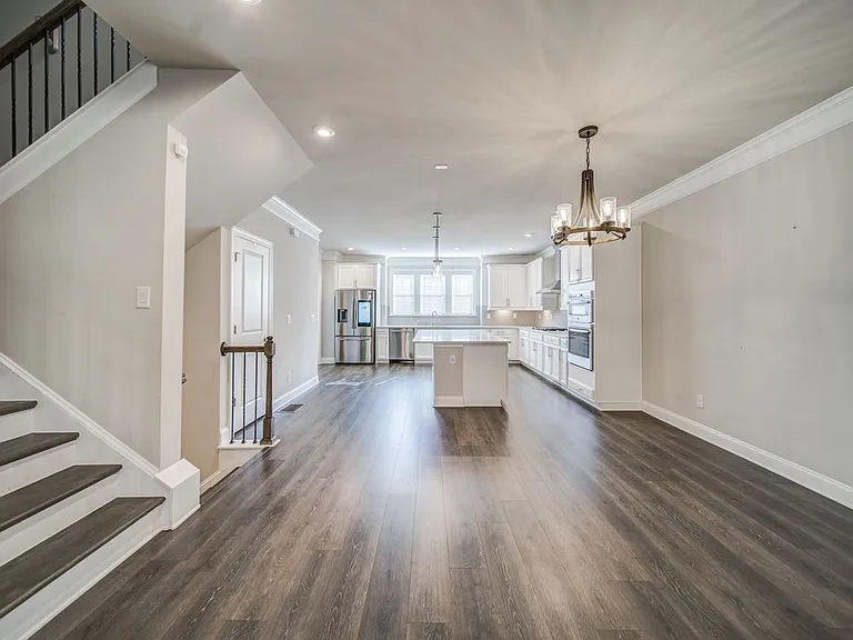 1363 Harris Way S — Photo 22