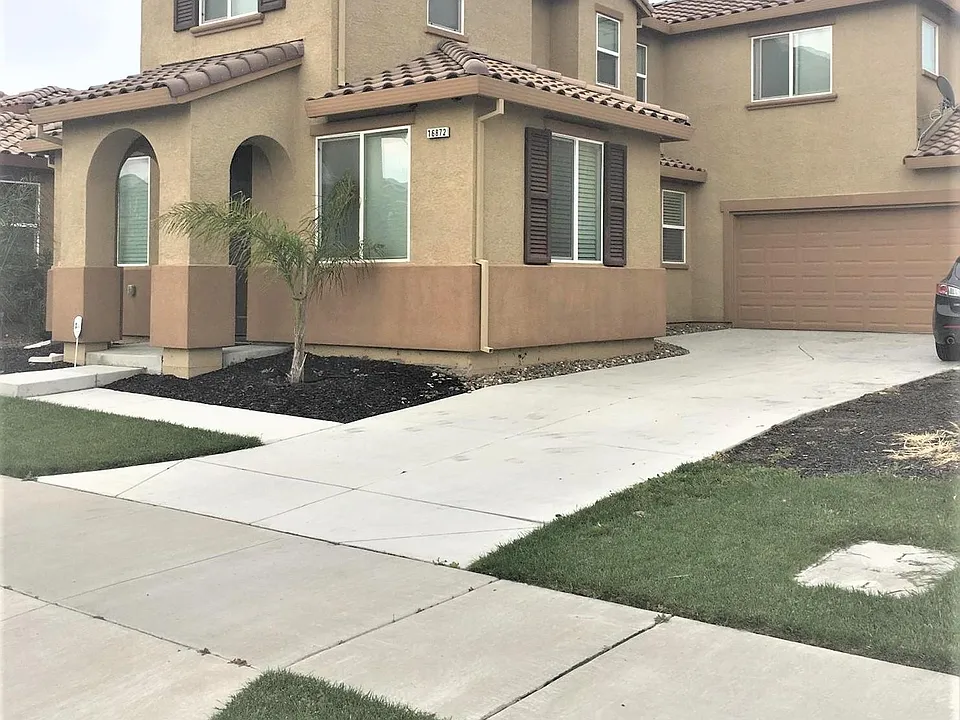 16872 Pecan Hollow Way