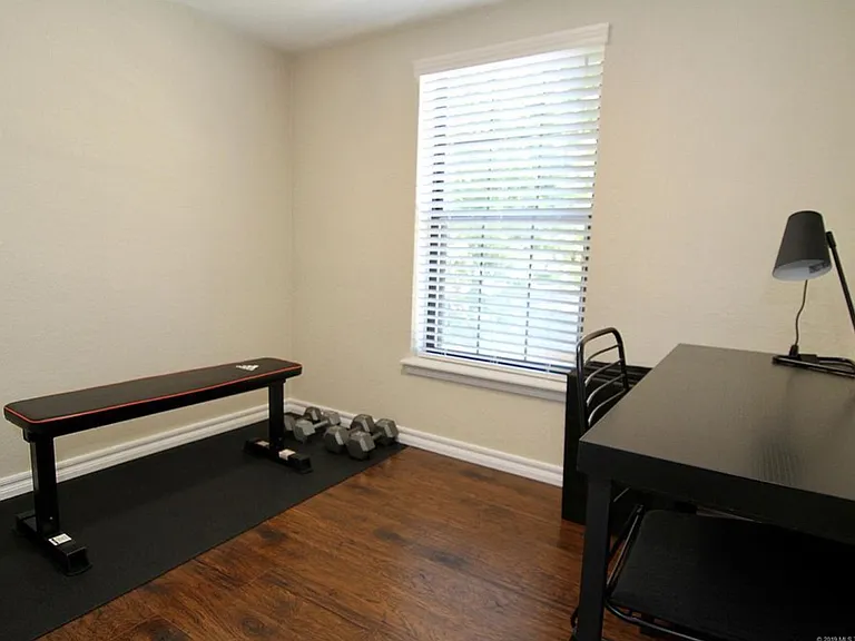 9113 S Urbana Ave #8-C — Photo 4