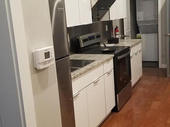 2nd image of 132 S 11th St #11196783