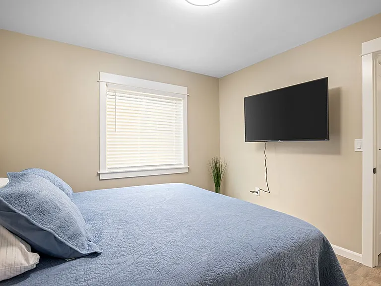 3233 SE 51st Ave — Photo 16