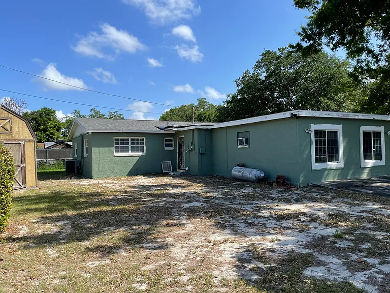 2201 9th Ct NE — Photo 19
