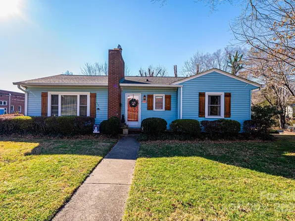 201 Maple Dr NW, Lenoir, NC 28645