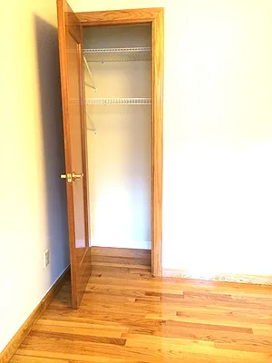 Rented by Meraki Realty LLC | media 13