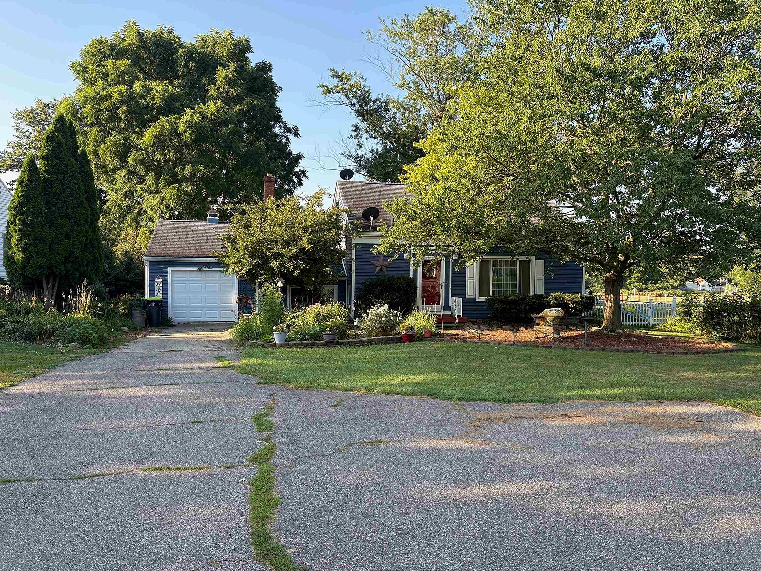 8399 Miller Rd, Swartz Creek, MI 48473 | Zillow