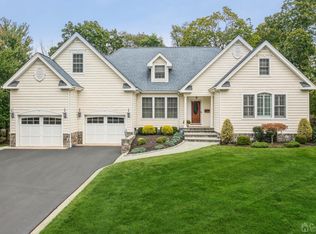 41-41 Oaklawn Rd, Fair Haven, NJ 07704