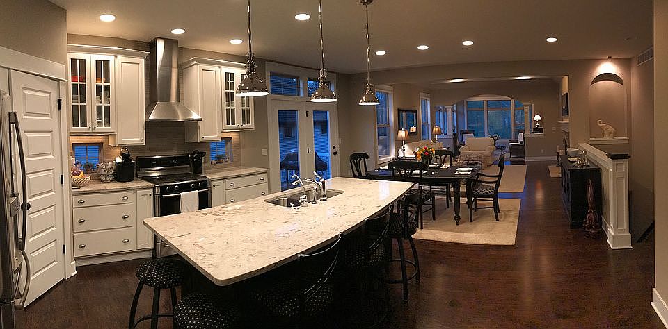 2nd image of 470 Enclave Ct SE