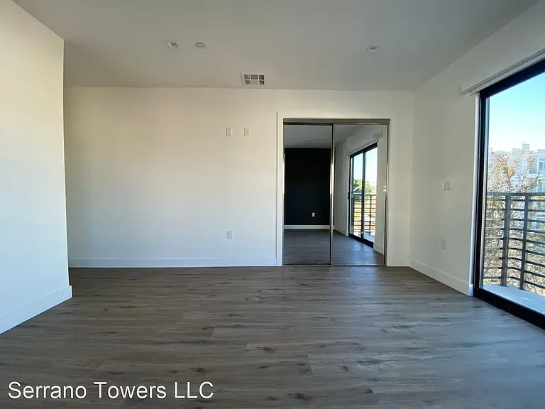 4570 Oakwood Ave #4570 — Photo 12