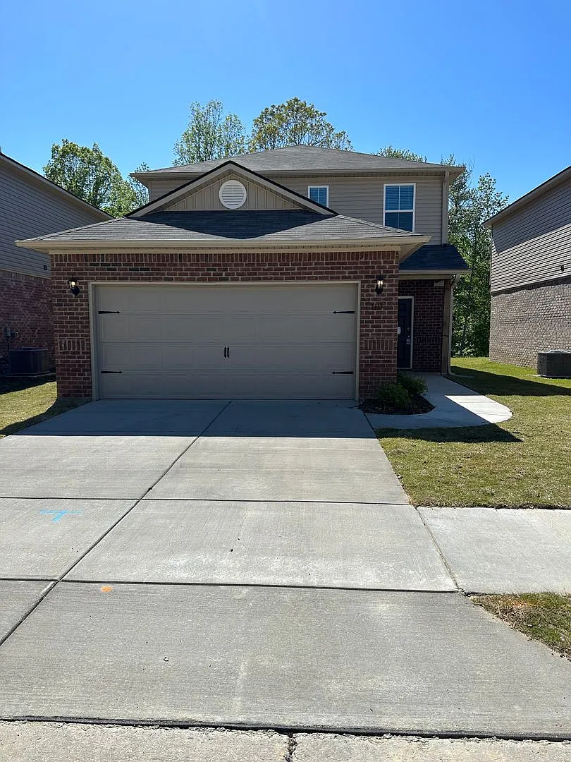 Your New Home Awaits Enjoy Modern Living in This Beautiful 3-Bed, 2.5-Bath Cullman Home! — Photo 3