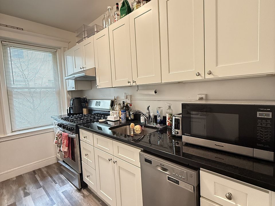 1st image of 130 Brainerd Rd APT 3