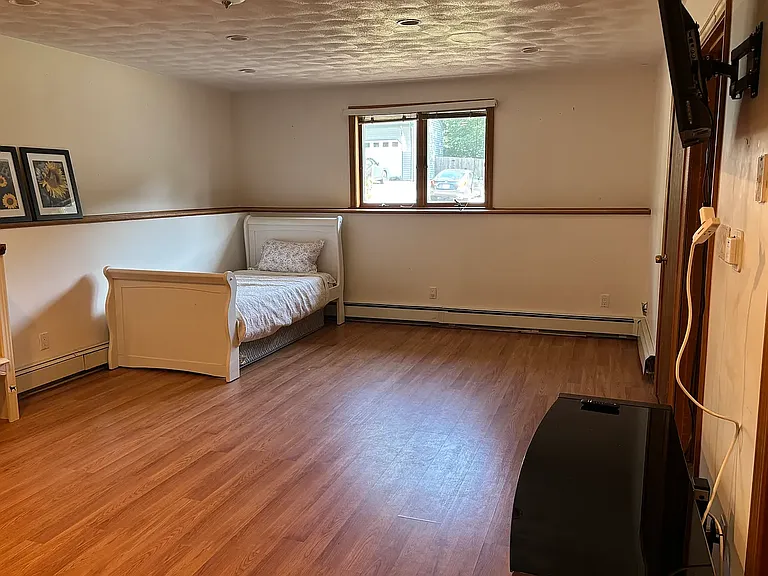 49 Montauk Rd — Photo 11
