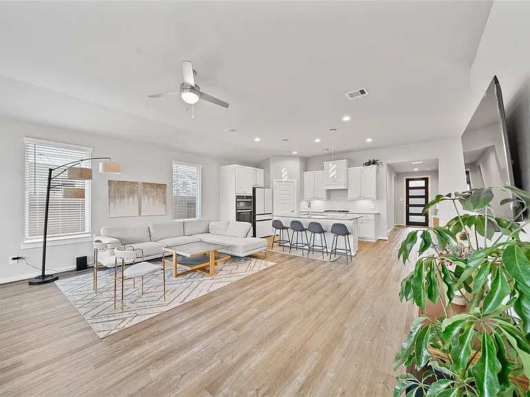 28447 Halle Ray Dr — Photo 31