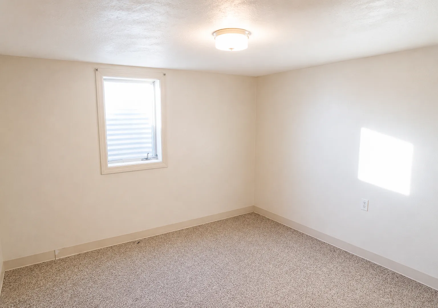 418 Lola Lane — Photo 1
