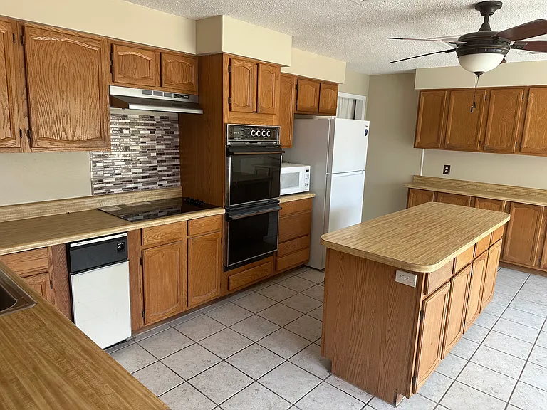 2729 Tanglewood Dr — Photo 7