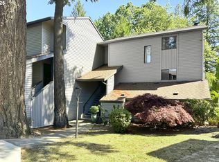 8937 SW Fairview Pl, Tigard, OR 97223