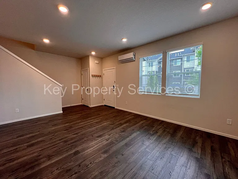 12609 NE 116th Way — Photo 4