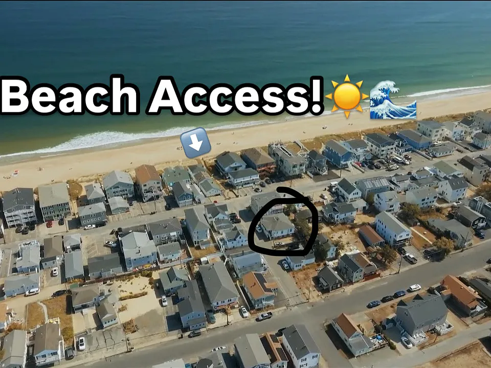 30 Second Walk To the Beach